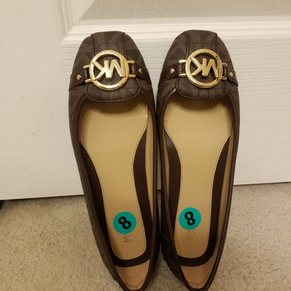 Shoes - Picture 1 of 1